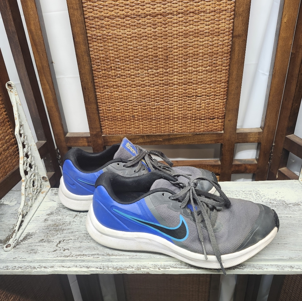 Nike shoes